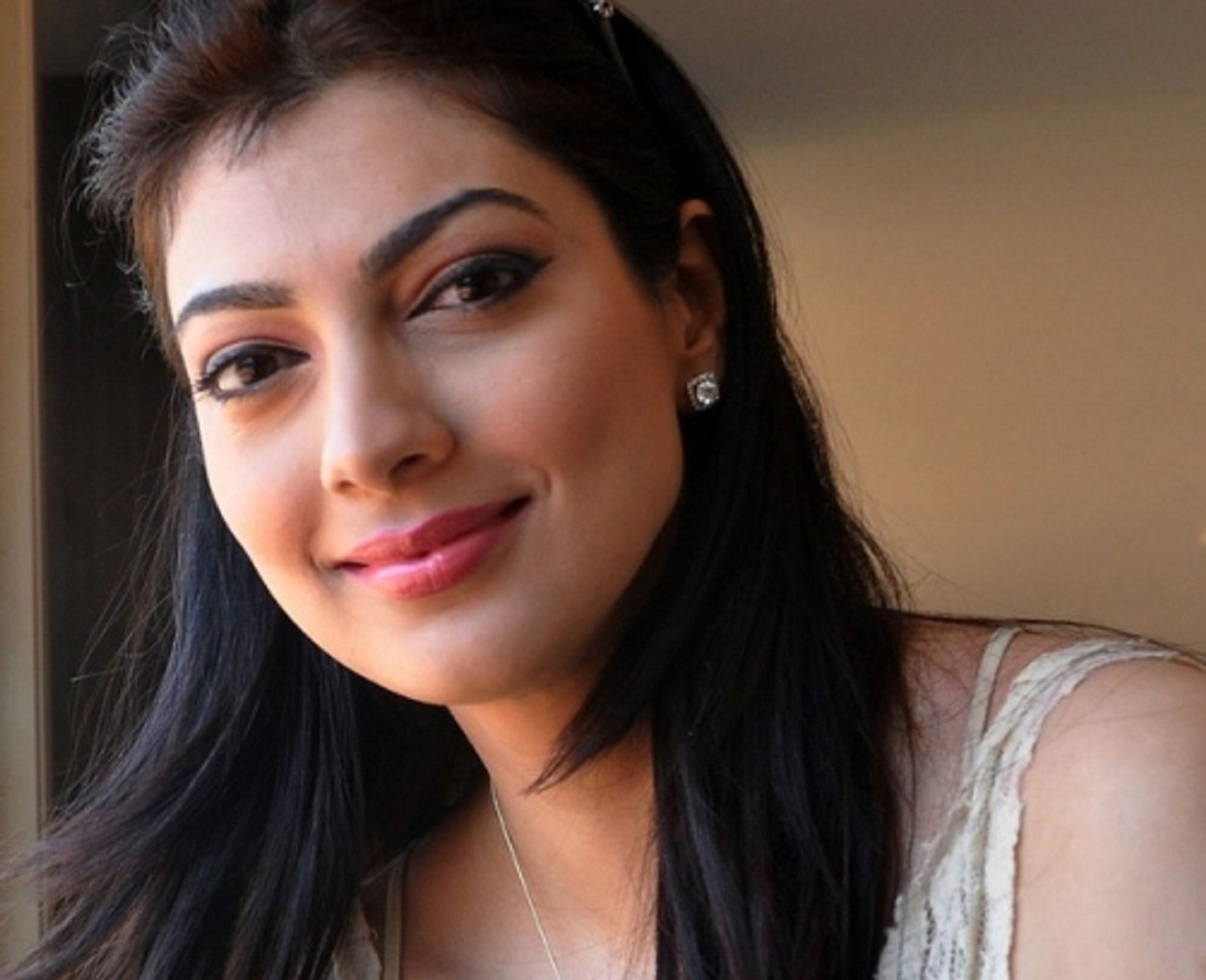 Yukta Mookhey Wallpapers Free Download